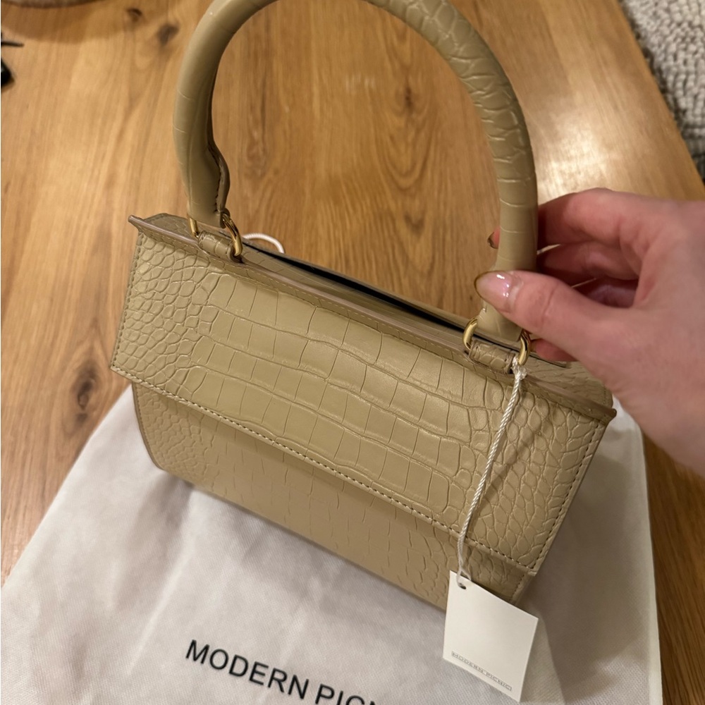 MODERN PICNIC Croc-Embossed Women's Handbag Lunch Box / Cooler